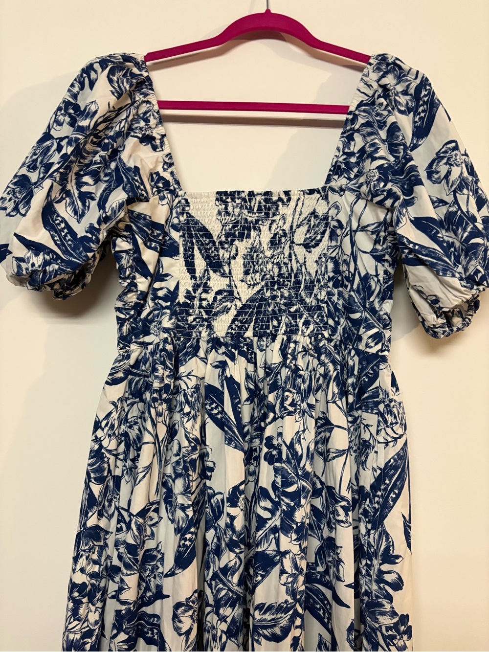Abercrombie & Fitch Blue and White Floral Puff-Sleeve Midi Dress - Picture 7 of 7